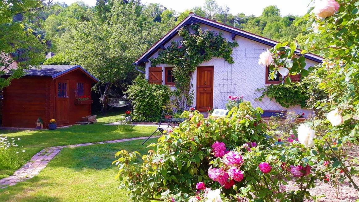 Вилла Aux Marguerites Sainte-Genevieve-les-Gasny Экстерьер фото